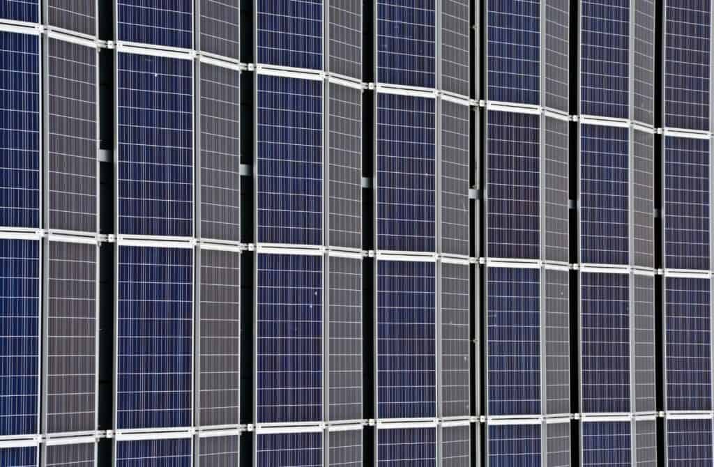 bifacial solar panels